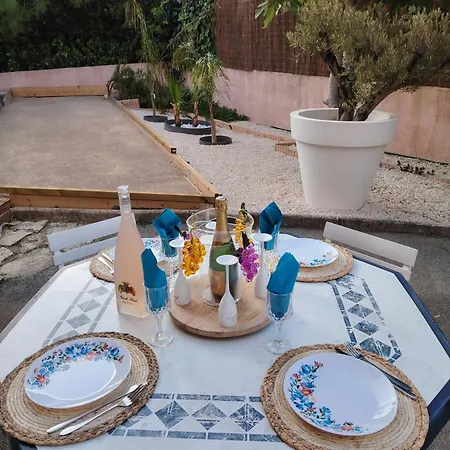 Boulouris Entre Et Piscine Appartamento *